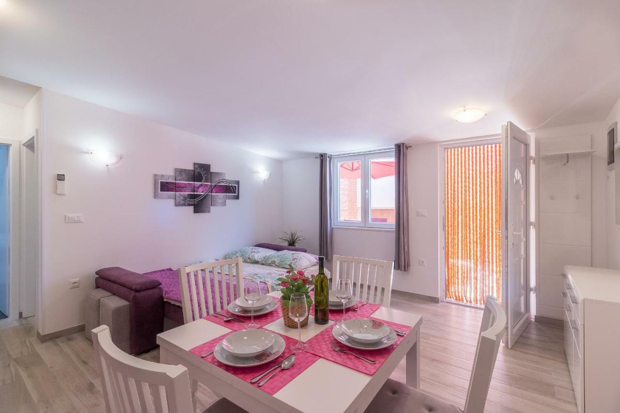 Apartment Taja Ližnjan Eksteriør billede