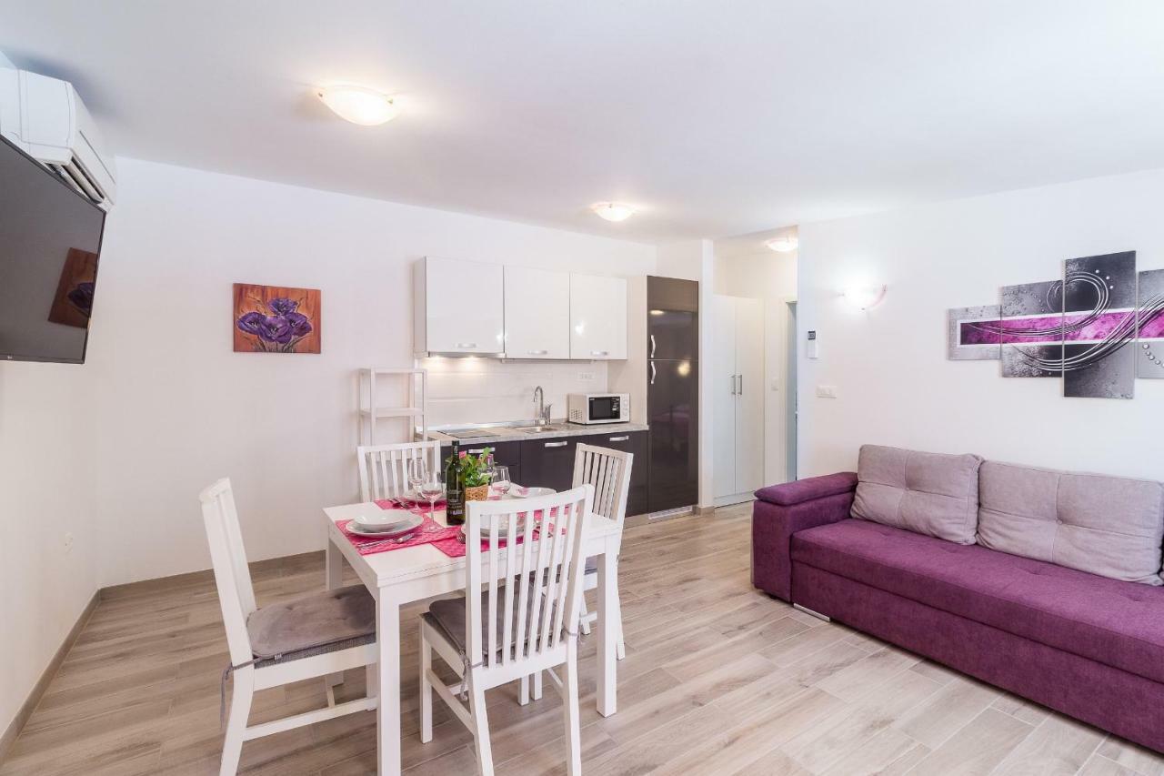 Apartment Taja Ližnjan Eksteriør billede