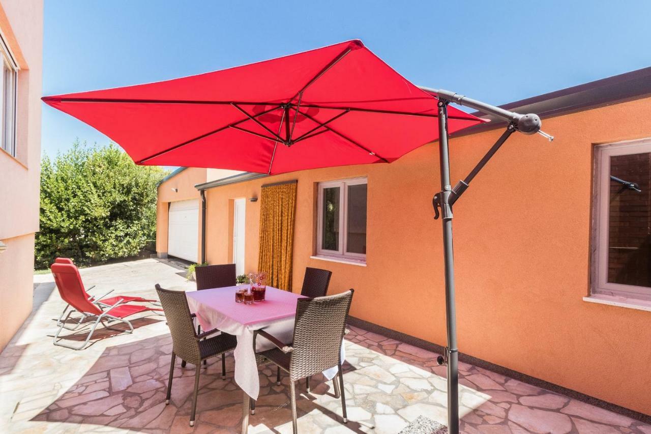 Apartment Taja Ližnjan Eksteriør billede