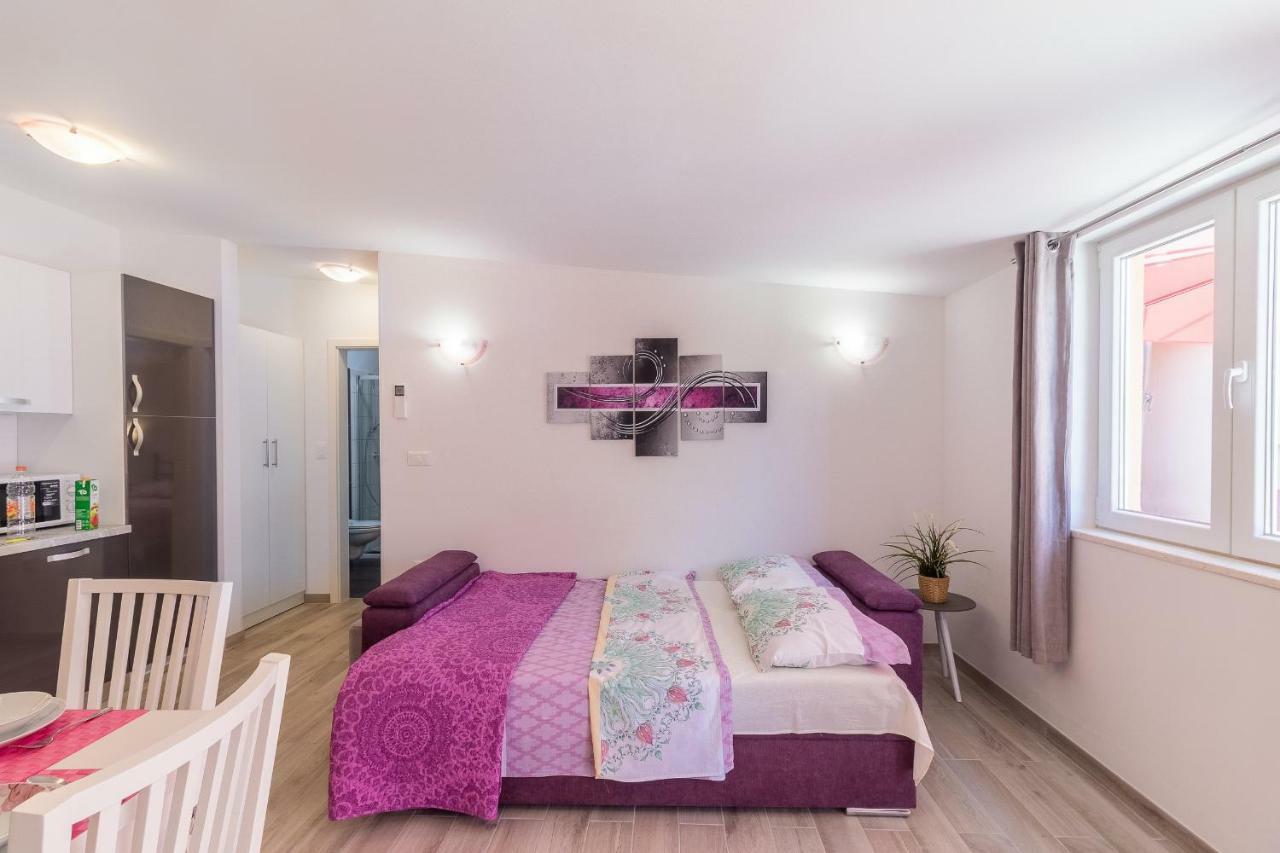 Apartment Taja Ližnjan Eksteriør billede
