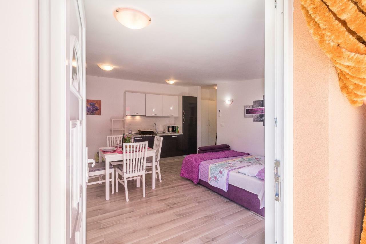 Apartment Taja Ližnjan Eksteriør billede